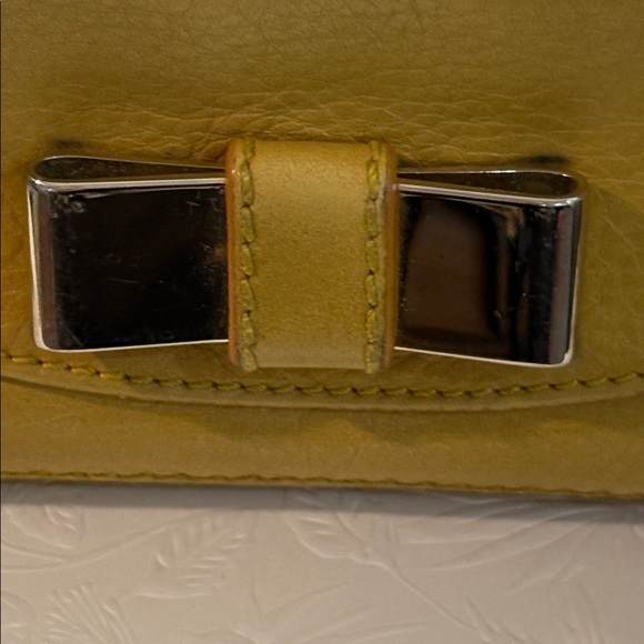 Chloe Preloved Silver Bow Zip Around Wallet